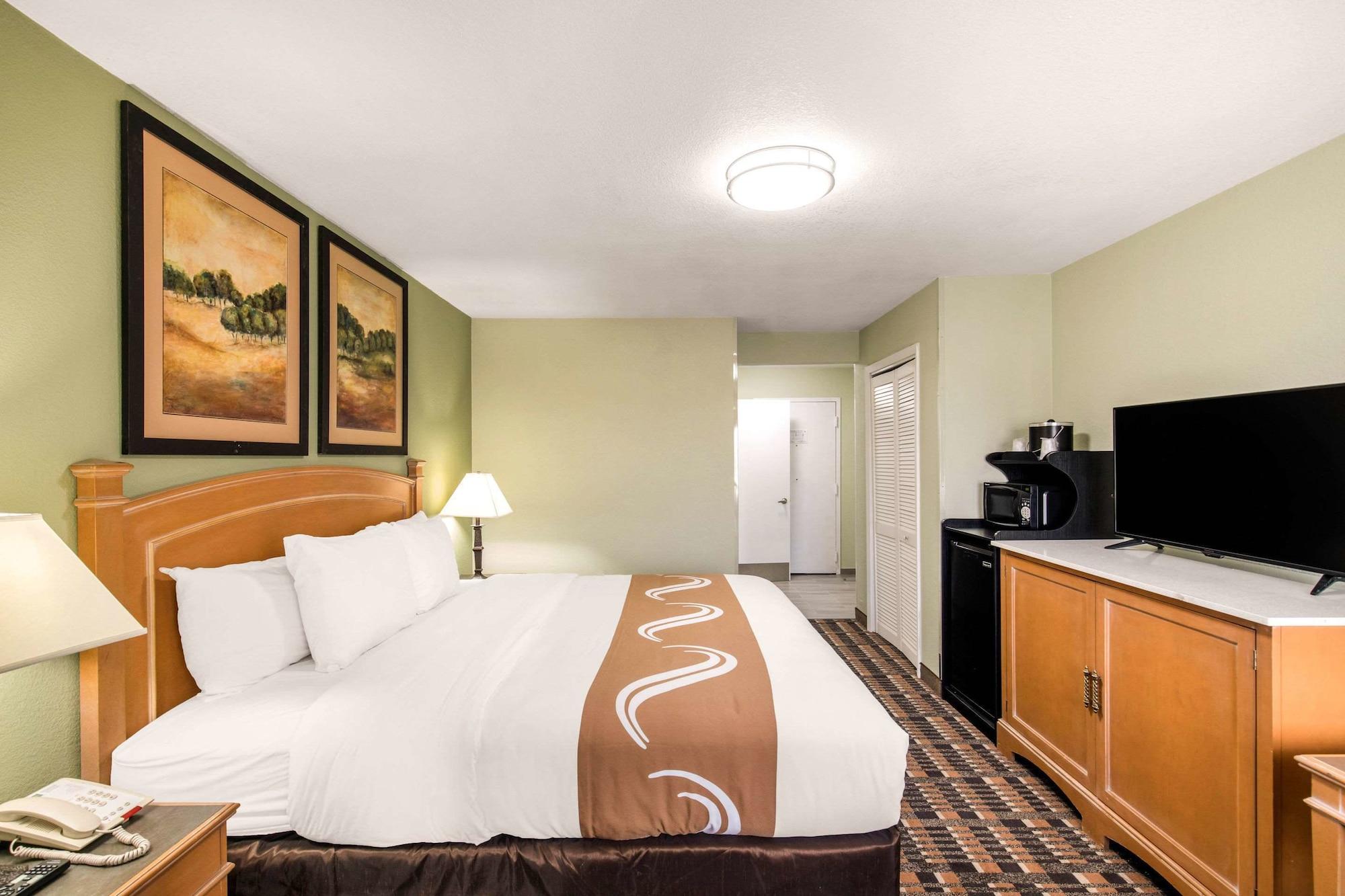 Quality Inn & Suites Plano East - Richardson Kültér fotó