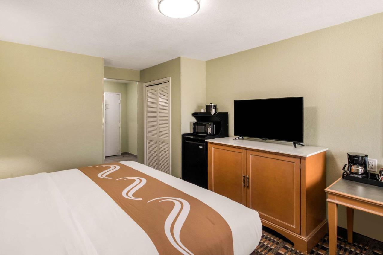 Quality Inn & Suites Plano East - Richardson Kültér fotó